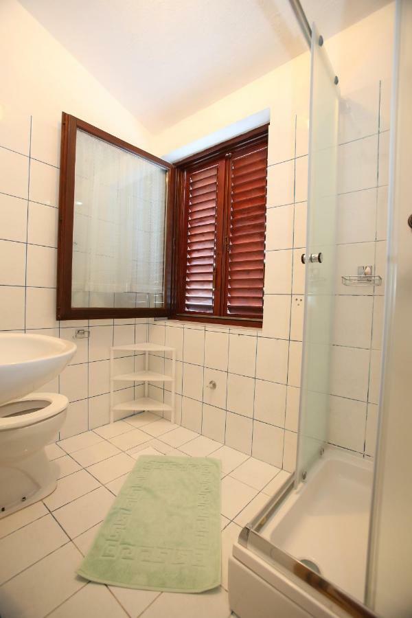 Rooms With The Sea View บัชกา ภายนอก รูปภาพ